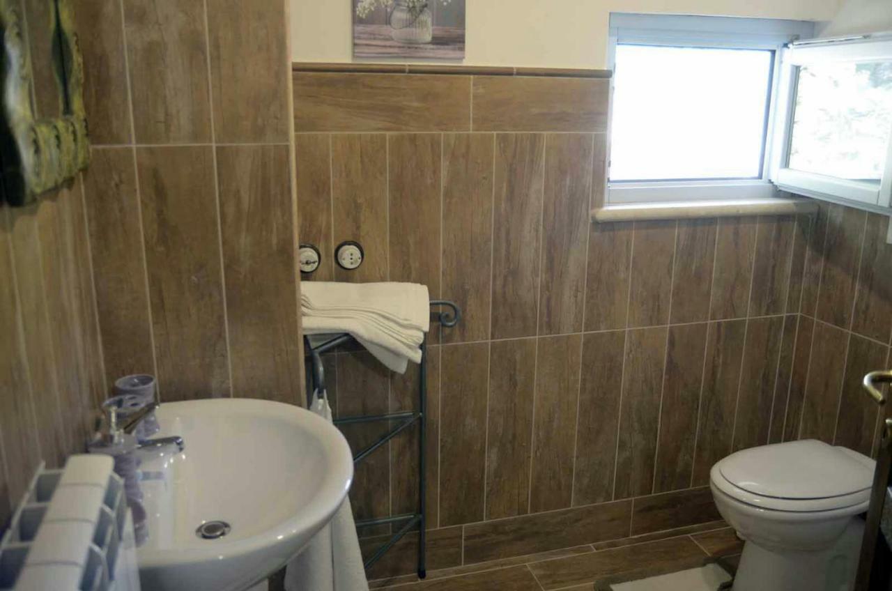 Rifugio Nel Bosco Bed & Breakfast Rieti Bagian luar foto